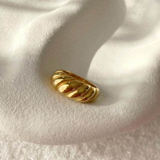 Croissant Ring