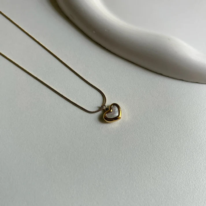 White Heart Pendent Necklace