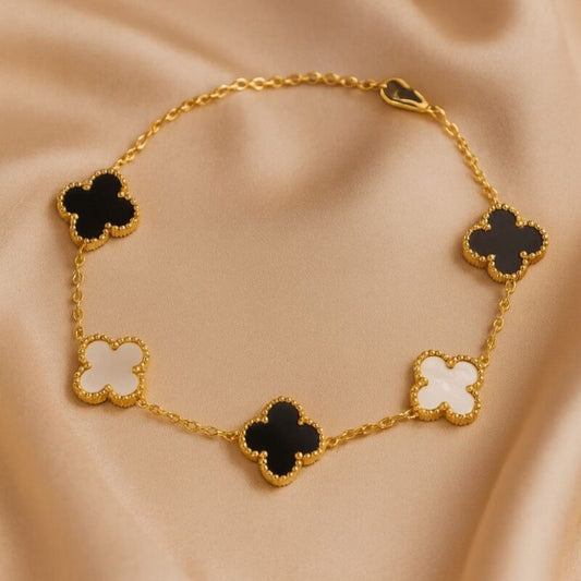 Black and White Reversible Cloves Bracelate