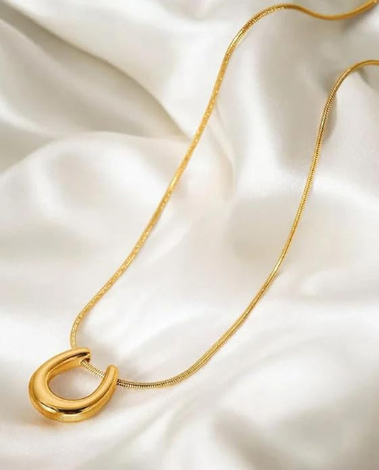 Golden Sculpted Loop Pendant Necklace
