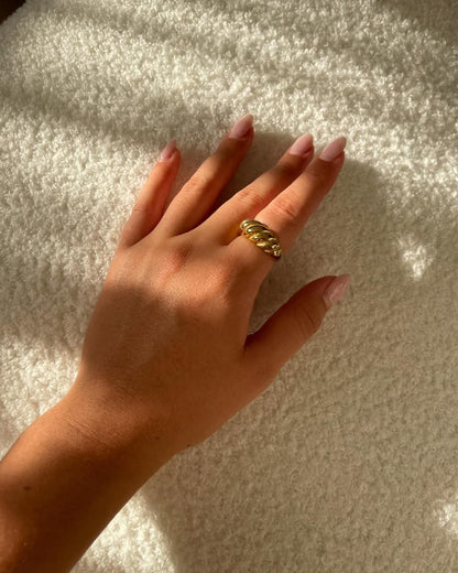 Croissant Ring