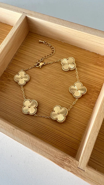 Golden Clove Bracelet
