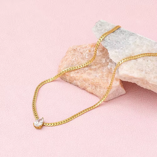 Solitaire Queens Necklace