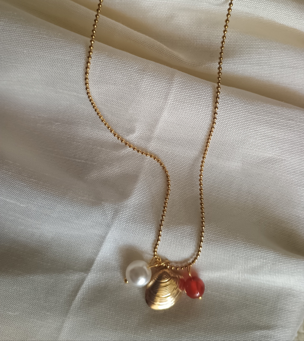 Pearl and Goldan Shell Necklace