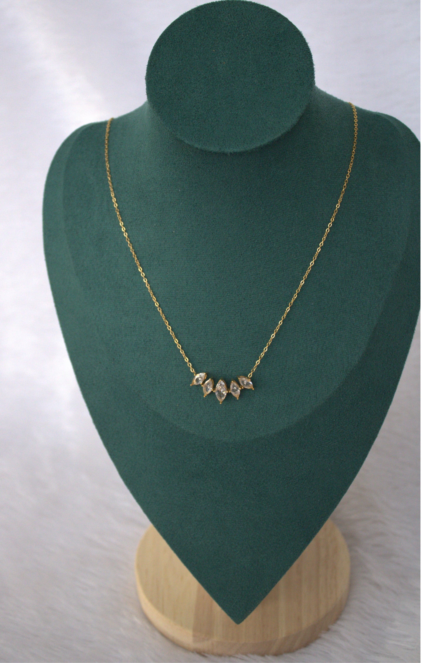 Rani Pendent Necklace