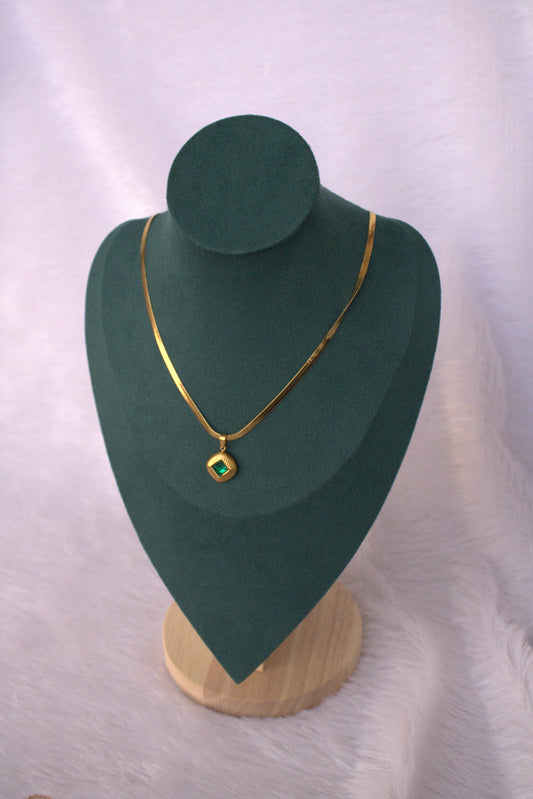 Green Pendent Snack Chain Necklace