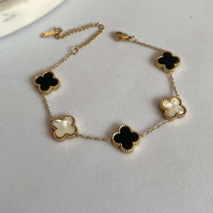 Black and White Reversible Cloves Bracelate