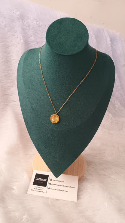 Solid Goldan Circle Pendant Necklace