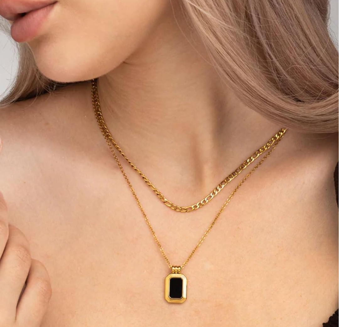 Double Layered Black Pendent Necklace
