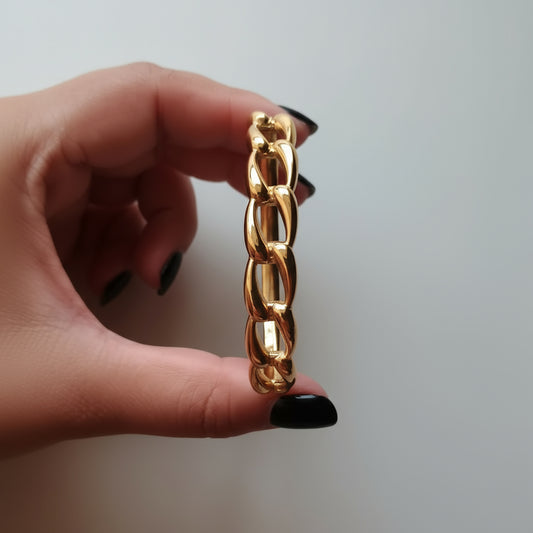 Twisted Golden Swirl Kada Bracelet.