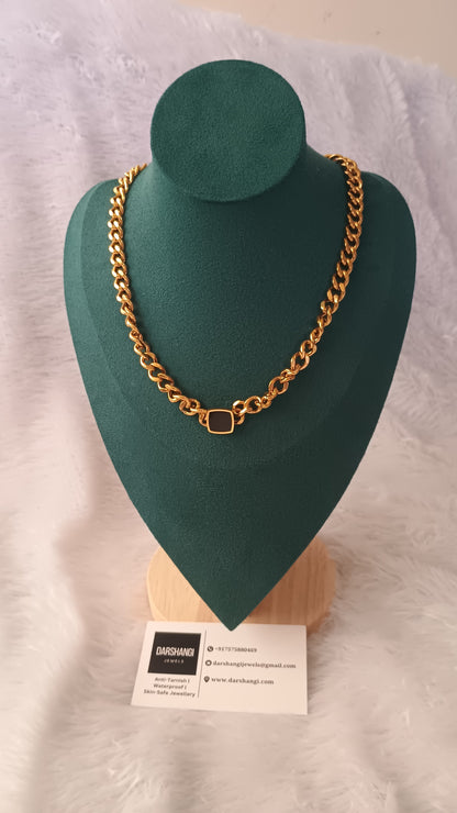 Knotted Solid Pandent Necklace