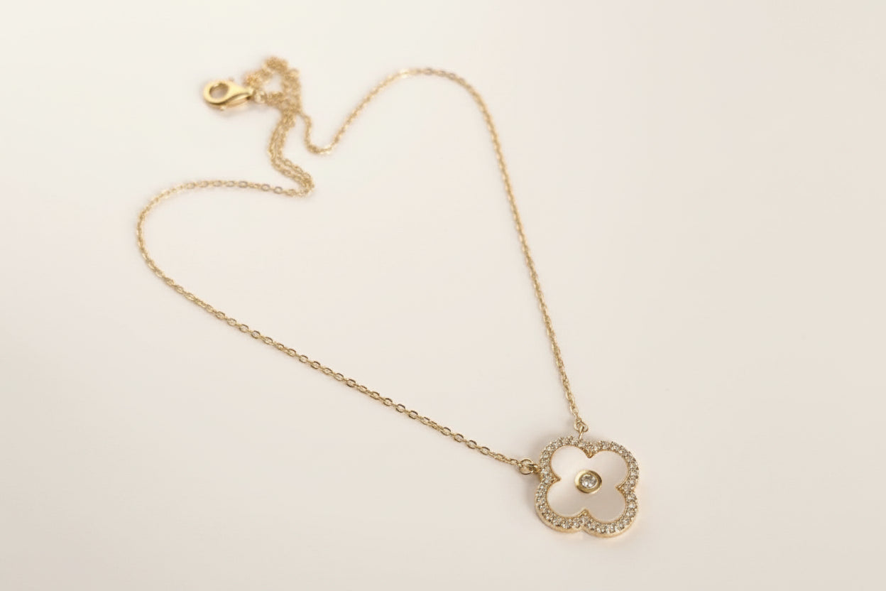 Silver Embellished Clover Solid Pandent Necklace