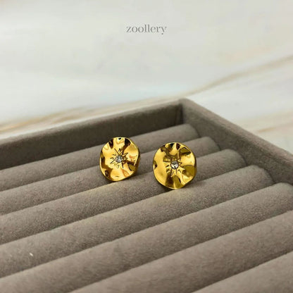 Circle Stone Stud Earrings