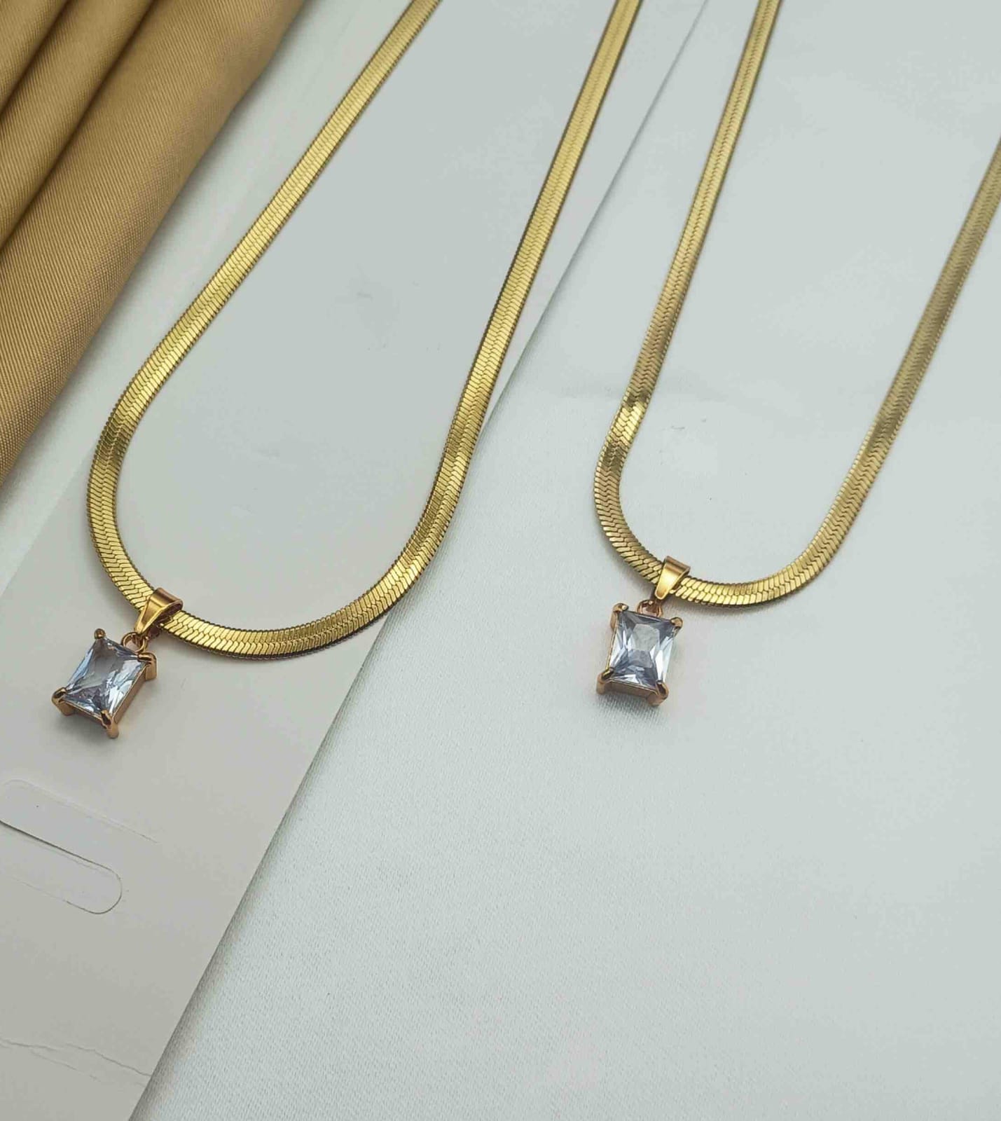 Anti Tarnish White Stone Pandant & Snake  Chain