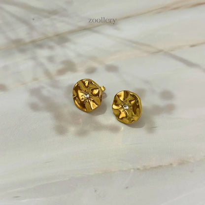 Circle Stone Stud Earrings