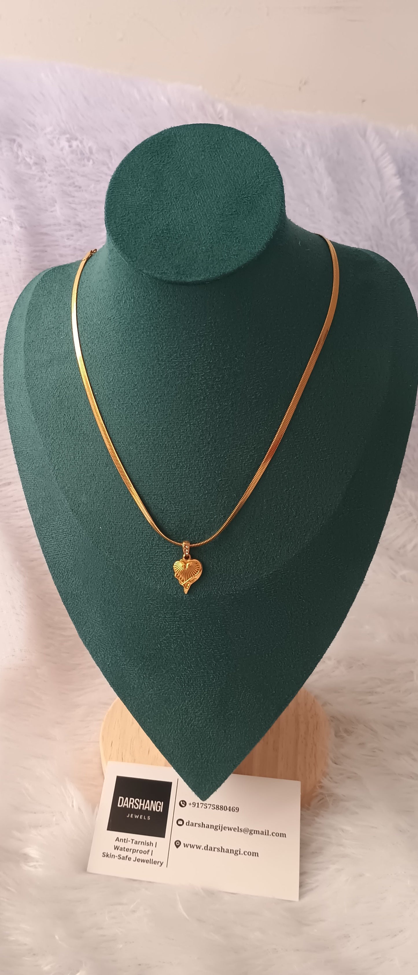 Heart Pendent Snack Chain Necklace